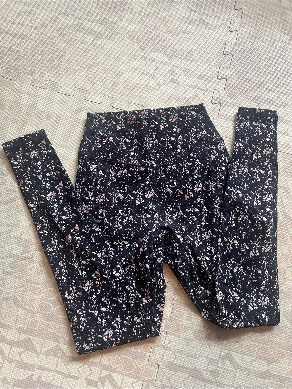 Buffbunny Terrazzo Leggings.